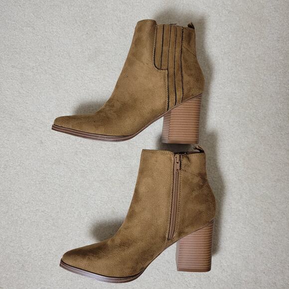 NWOT/Box Indigo Rd. Size 9M Suede Ankle Bootie Tan/Brown Block Heel - Picture 4 of 14